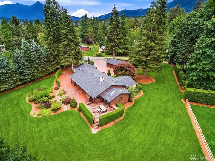 Property Photo:  42010 SE 135th Street  WA 98045 