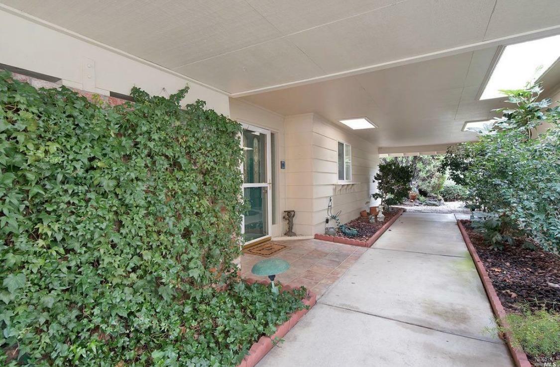 Property Photo:  406 White Oak Drive  CA 95409 