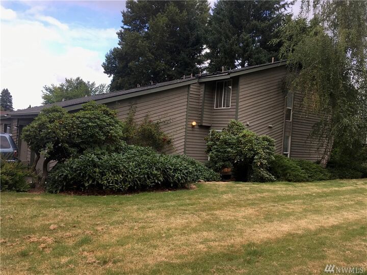 Property Photo: 975 26th Place NE WA 98002