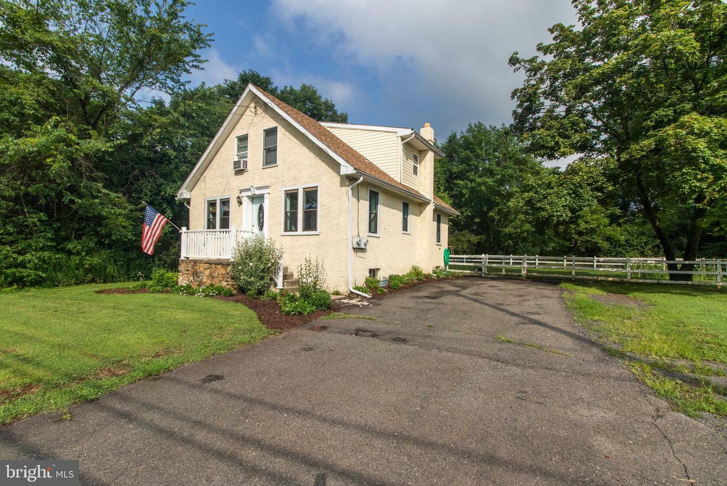 Property Photo:  500 Limerick Center Road  PA 19468 