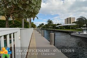 Property Photo:  1047 S Riverside Dr  FL 33062 