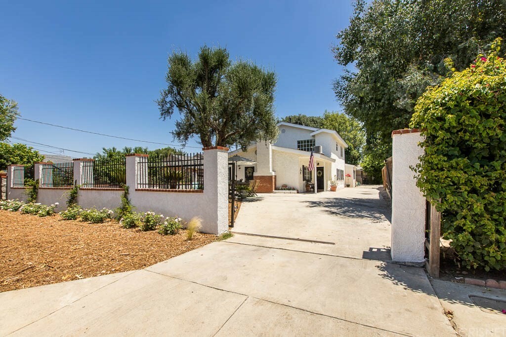 Property Photo:  7304 7302 Enfield Avenue 2  CA 91335 