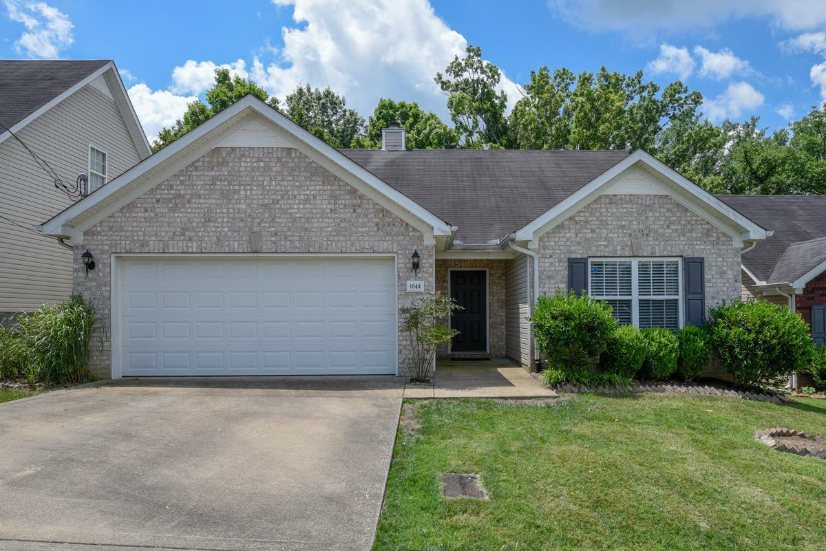 Property Photo: 1044 Shire Dr TN 37013