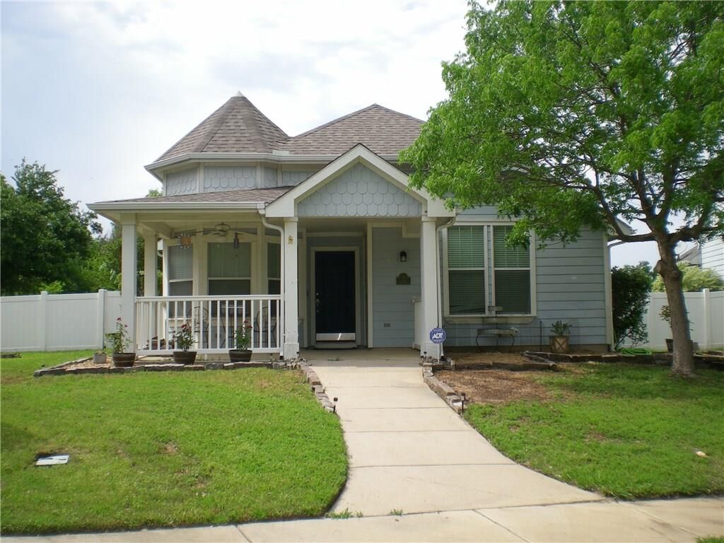 Property Photo: 855 Post Oak Place TX 76227