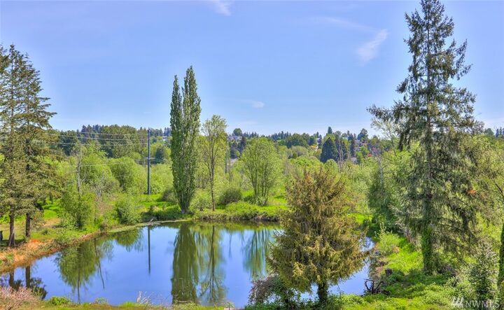 Property Photo: 18256 73rd Ave NE 103 WA 98028