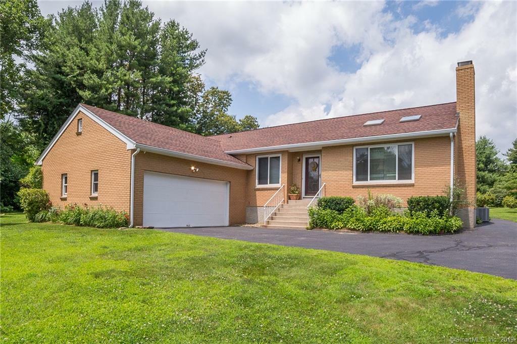 Property Photo: 915 Monroe Turnpike CT 06468