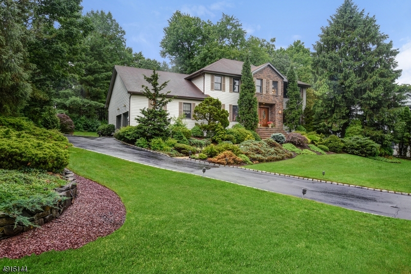 Property Photo:  6 Country Brook Drive  NJ 07045 