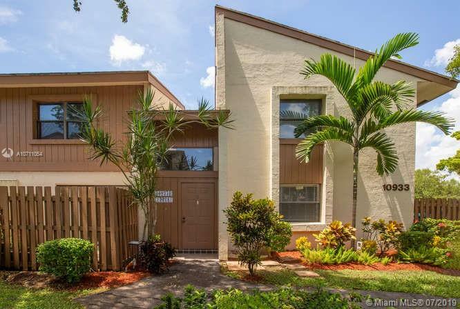 Property Photo:  10933 SW 113th Pl 74-B  FL 33176 