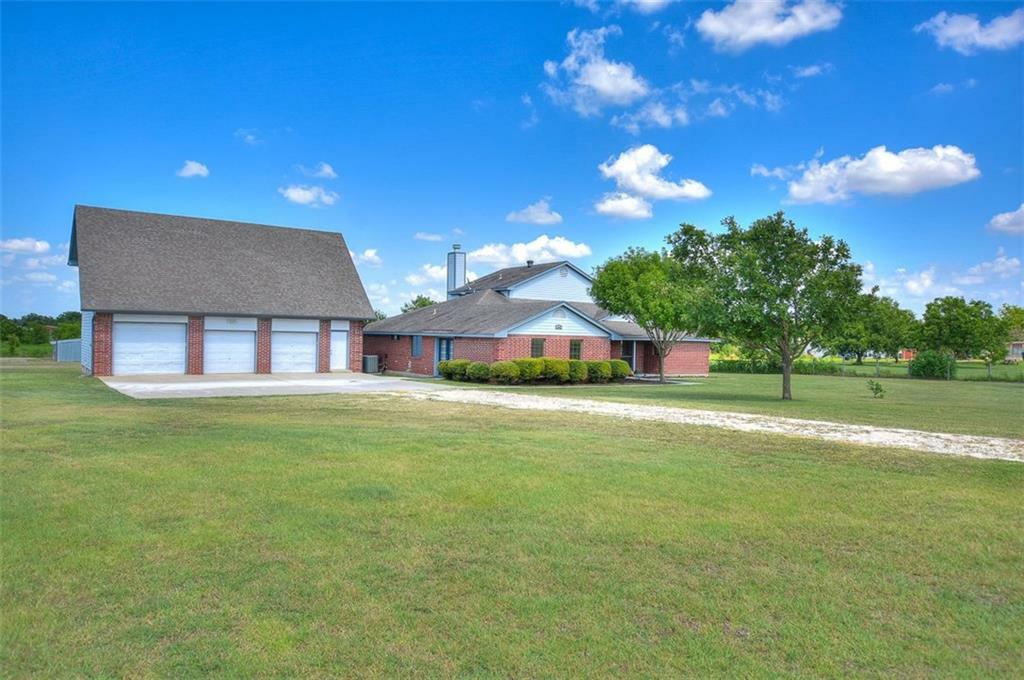 Property Photo:  340 Eastview Drive  TX 78626 