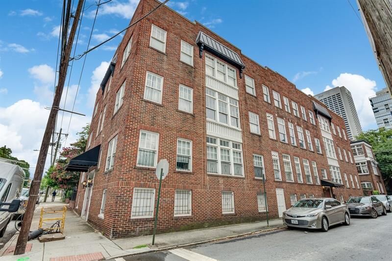 Property Photo:  690 Piedmont Avenue NE 10   30308 