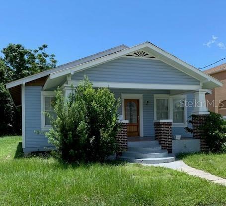 Property Photo:  2918 W Aileen Street  FL 33607 