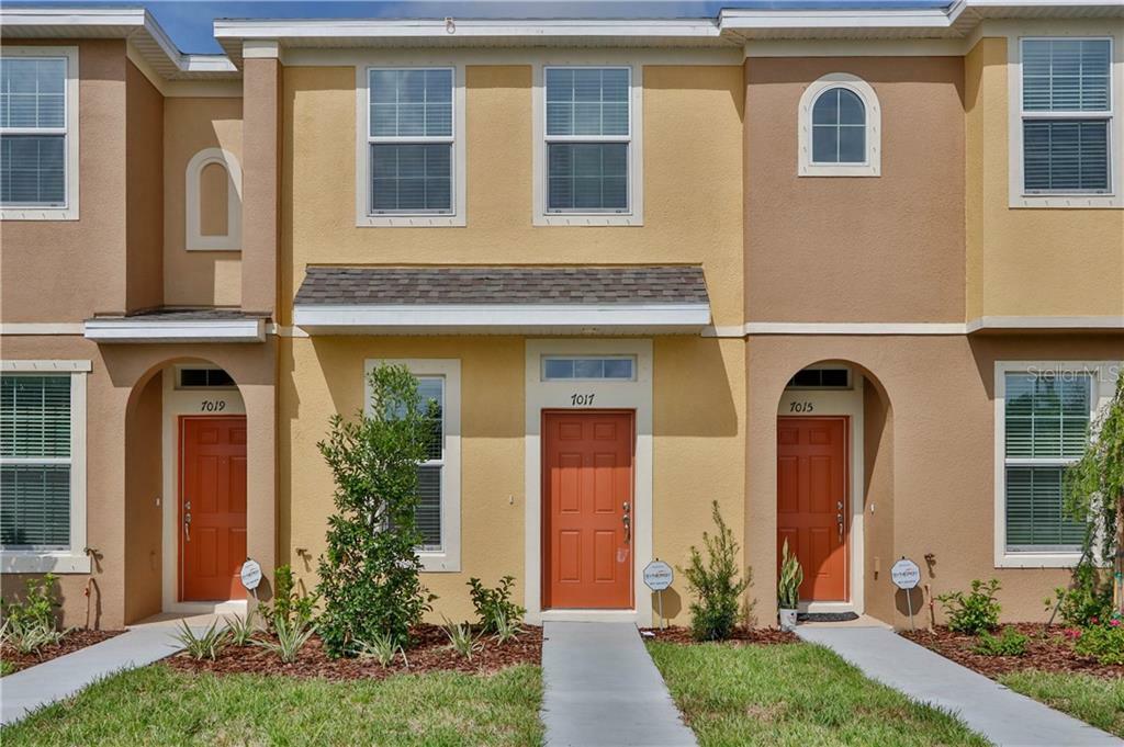 Property Photo: 8829 Walnut Gable Court FL 33578