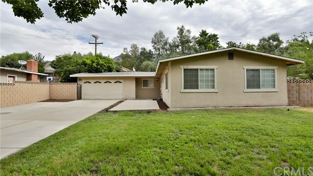 Property Photo:  840 Sequoia Street  CA 92407 