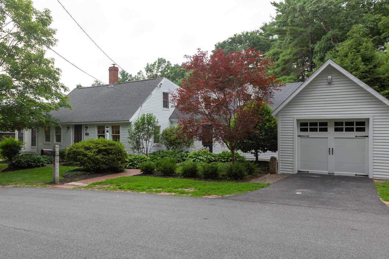 Property Photo:  127 Diamond Hill Road  NH 03034 