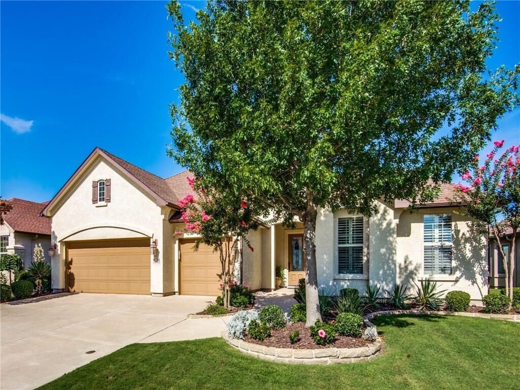 Property Photo: 9508 Edmondson Drive TX 76207