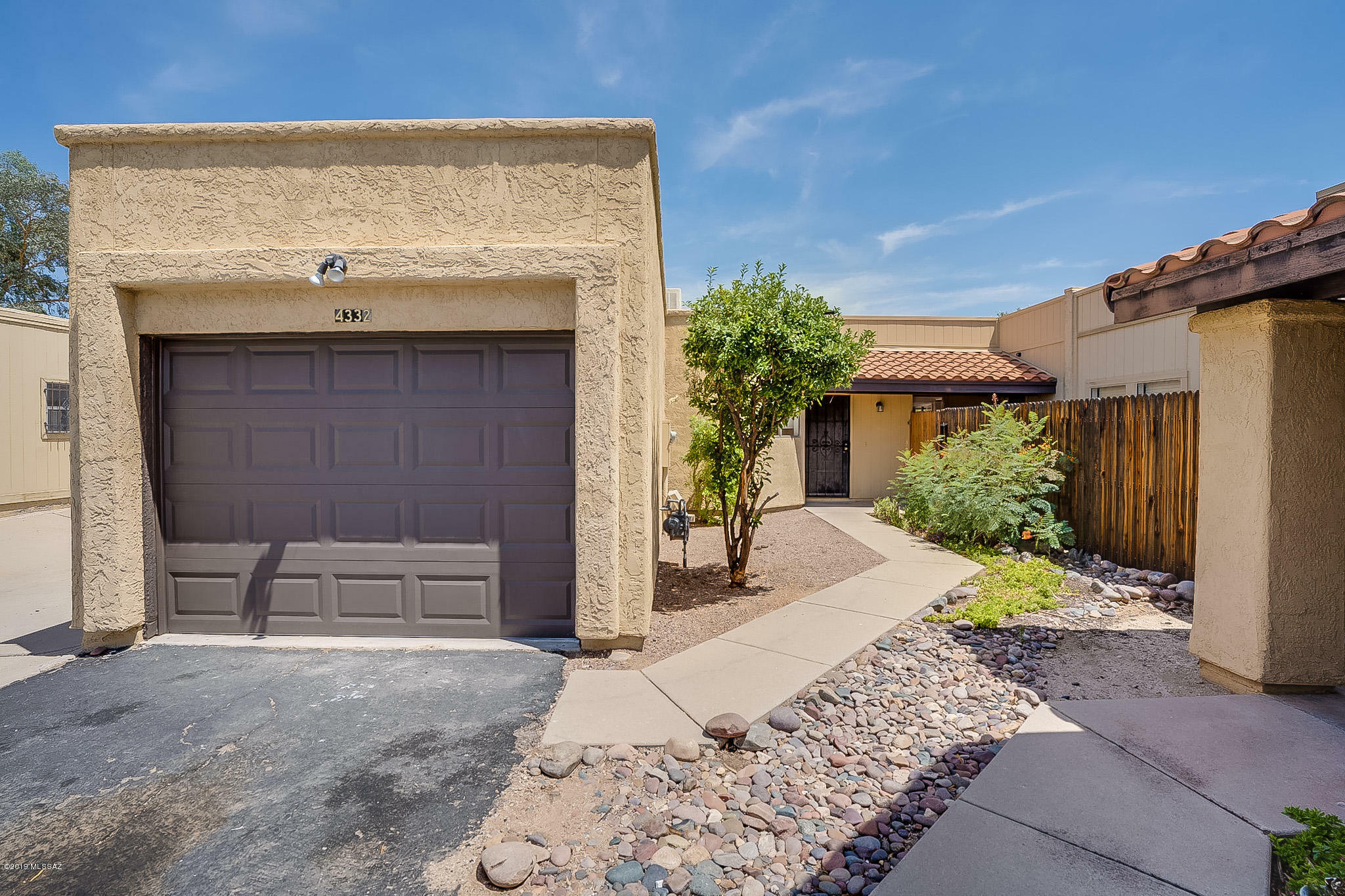 Property Photo:  4332 W Pyracantha Drive  AZ 85741 