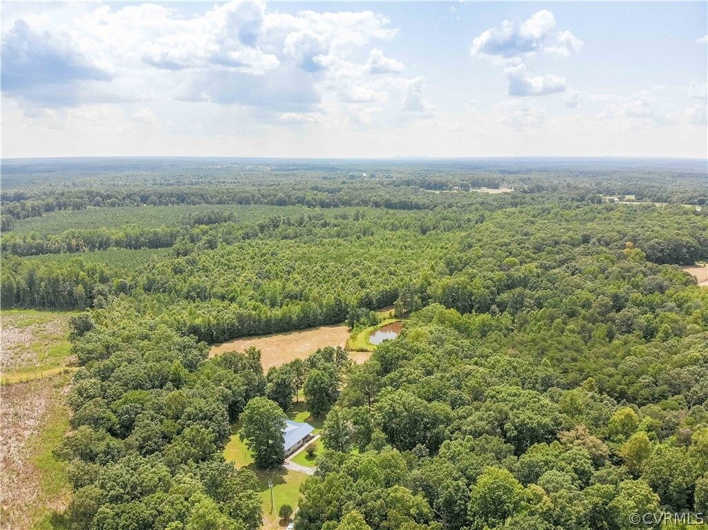 Property Photo: 1462 Cartersville Road VA 23027