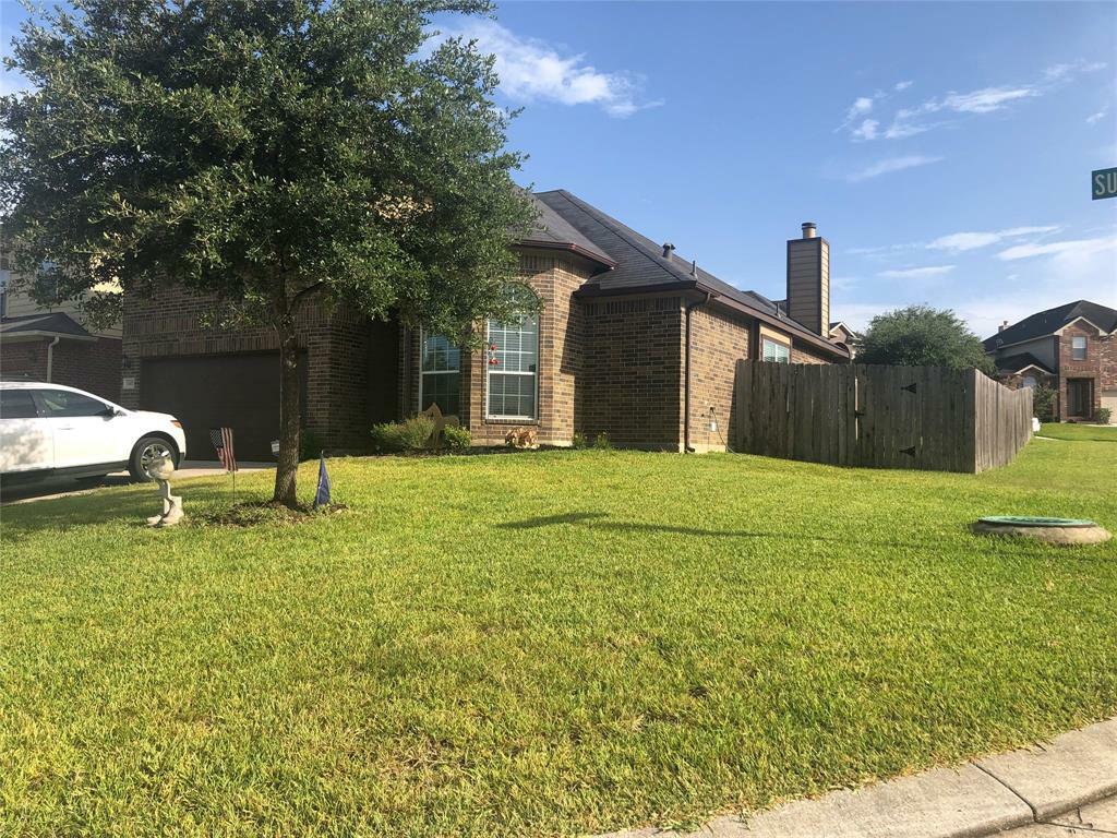 Property Photo:  1007 Summer Wood Boulevard  TX 77303 