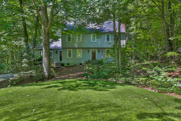 Property Photo: 29 Olde Lantern Road NH 03110