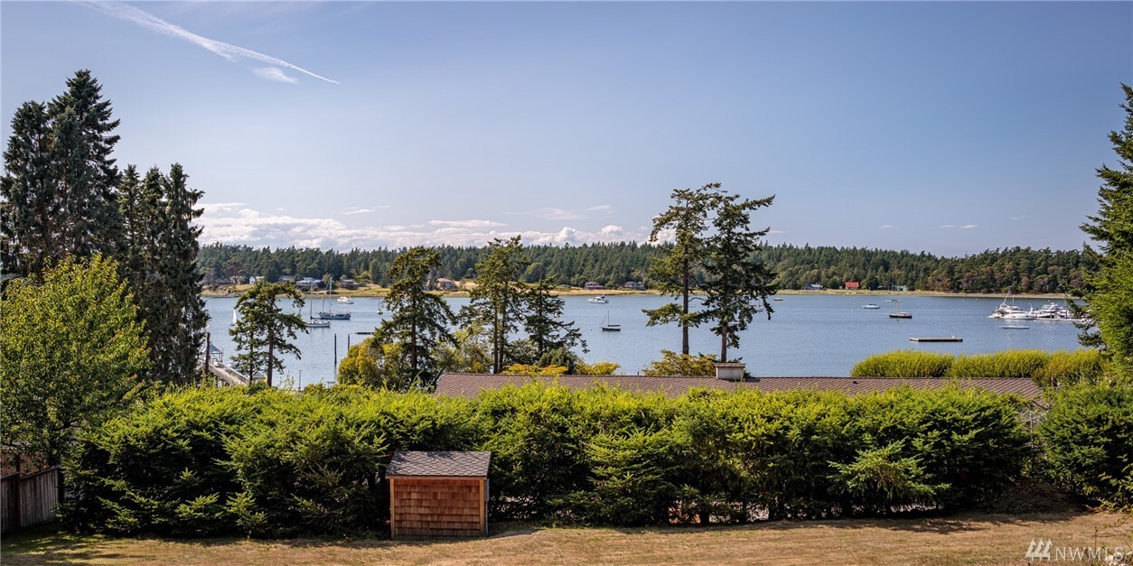 Property Photo: 42 Dragon Run WA 98261