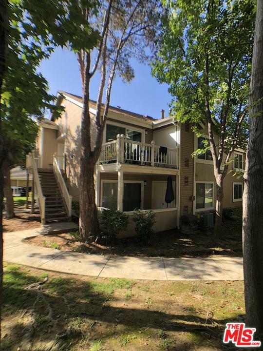 Property Photo:  8715 Weybridge Pl H  CA 90305 