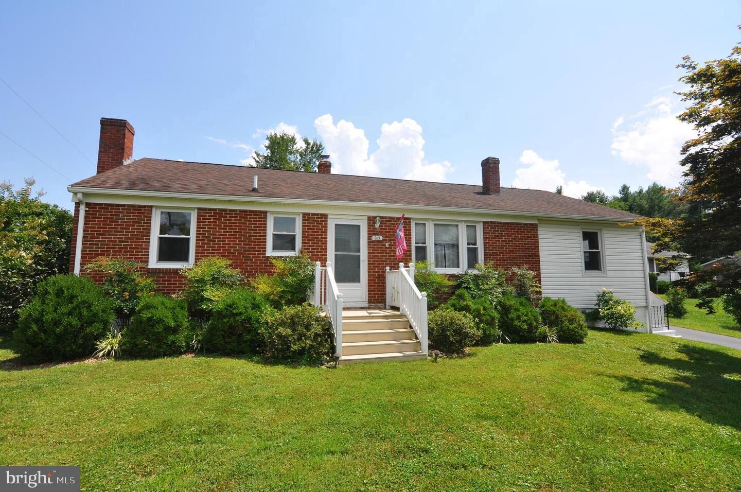 Property Photo: 263 Possum Hollow Lane VA 22611