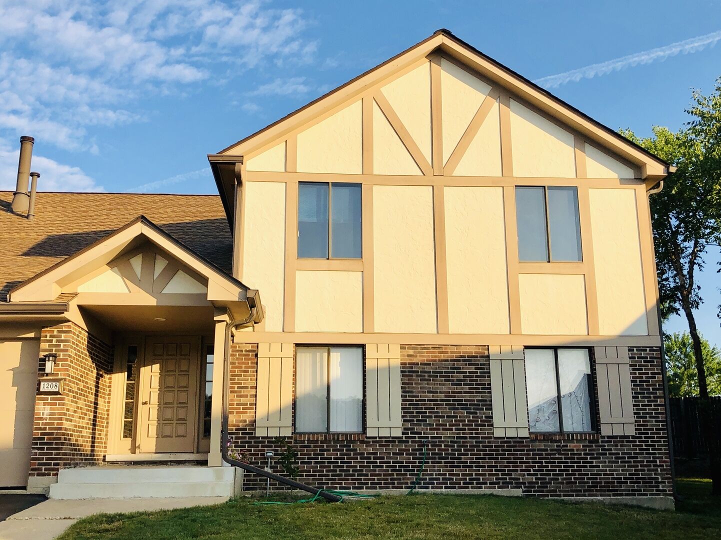 Property Photo:  1208 Knottingham Court 2A  IL 60193 