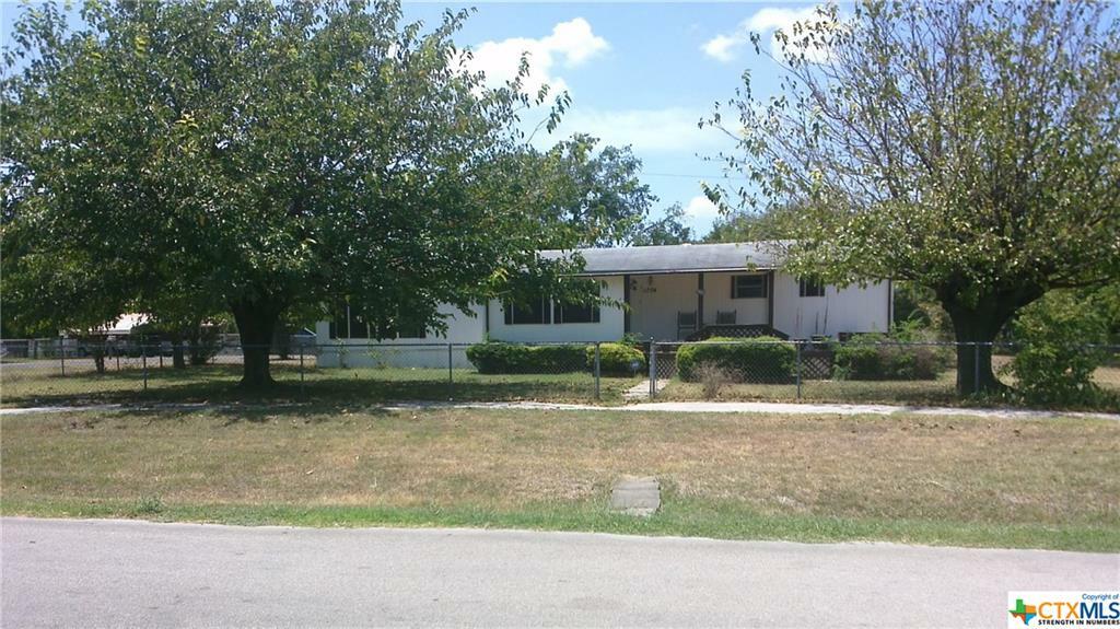 Property Photo: 1704 Dakota Trace TX 76548
