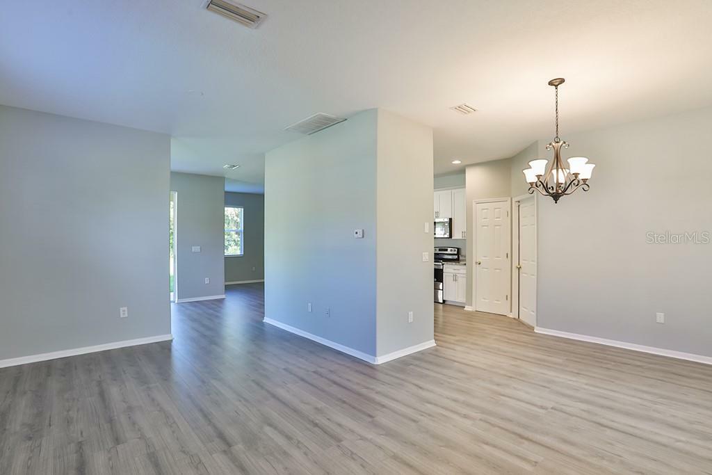 Property Photo:  16117 Bridgepark Drive  FL 33547 