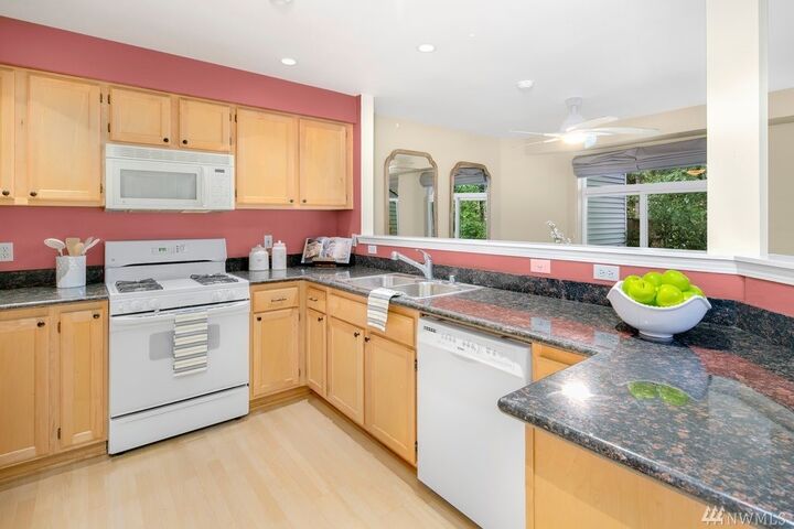 Property Photo: 4628 168th Ct NE WA 98052