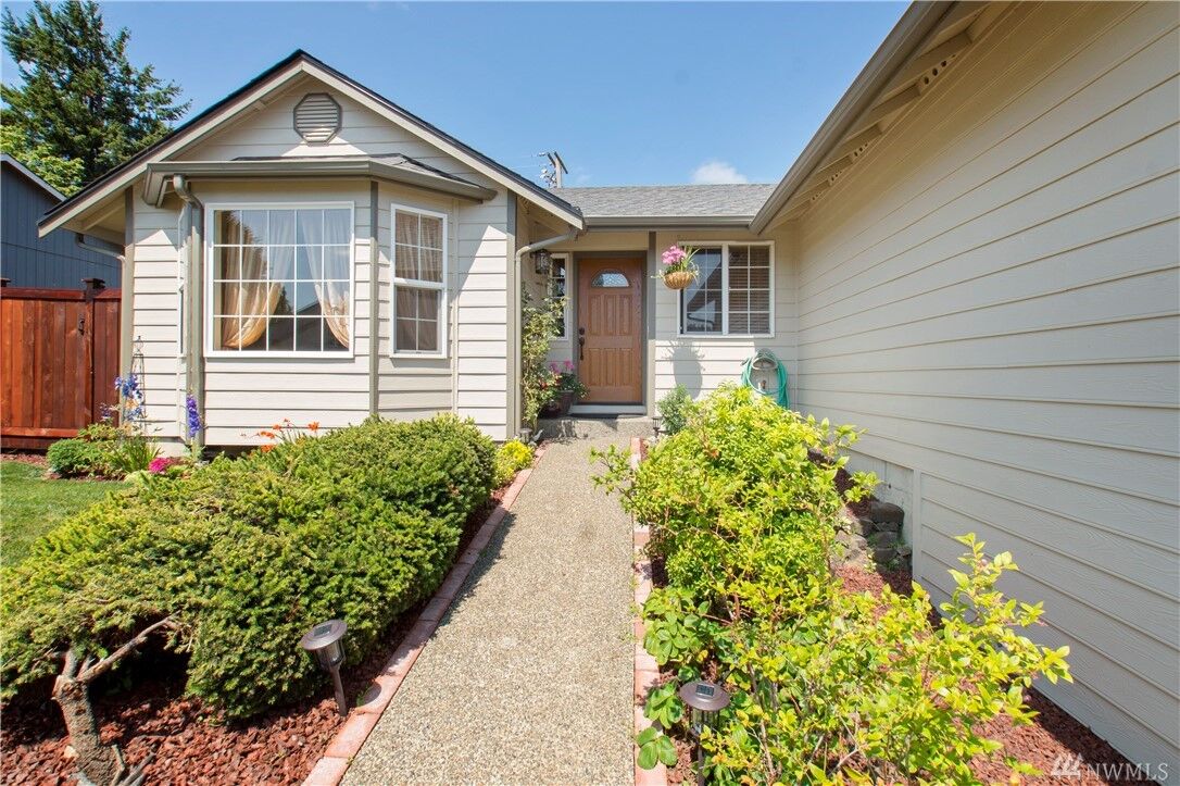 Property Photo: 790 Silver Ridge Wy SE WA 98501