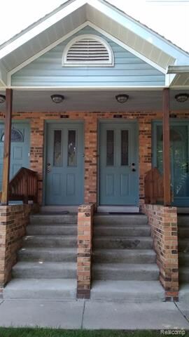 Property Photo: 301 Pinewood Circle 301 MI 48170