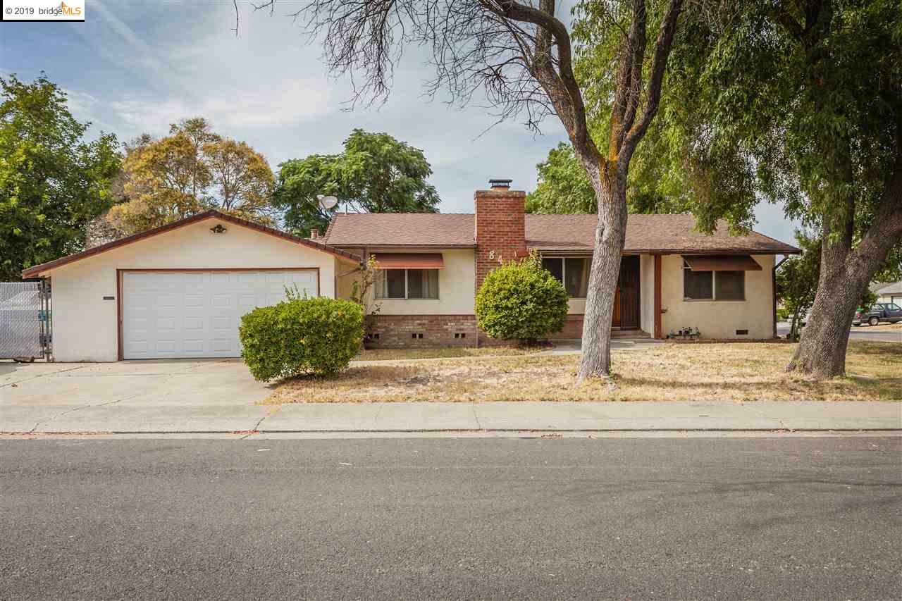 Property Photo:  841 E Mayfair Ave  CA 95207 