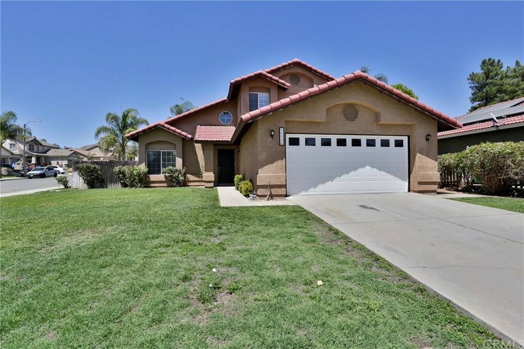 Property Photo:  26440 Mapleridge Way  CA 92555 