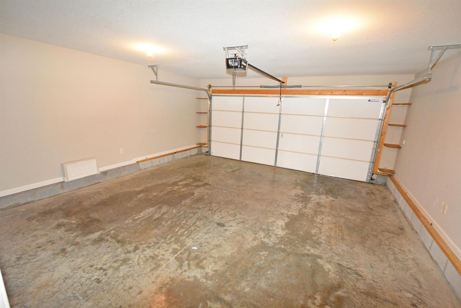 Property Photo: 568 Tracy Ln TN 37040