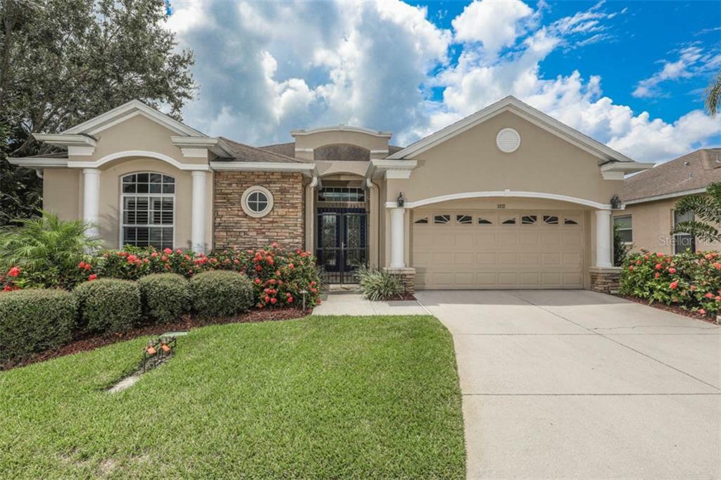 Property Photo: 3832 5th Avenue NE FL 34208