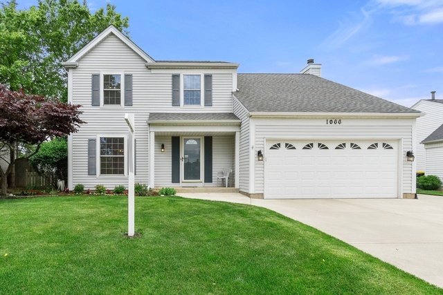 Property Photo:  1066 Country Glen Lane  IL 60188 