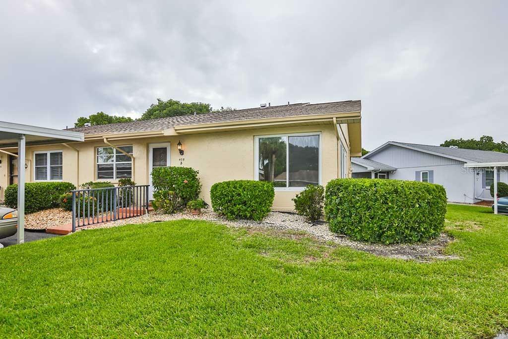 Property Photo:  405 Faraday Trail B  FL 33573 