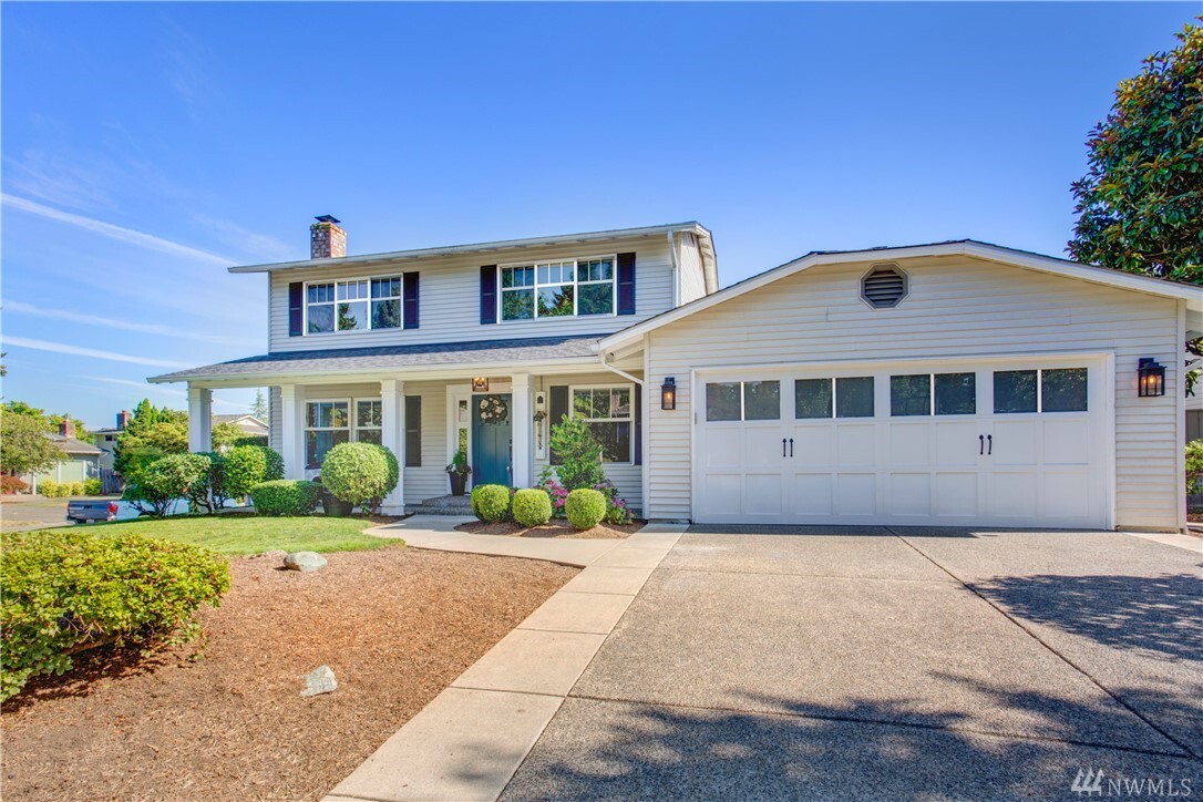Property Photo: 19243 SE 46th Place WA 98027
