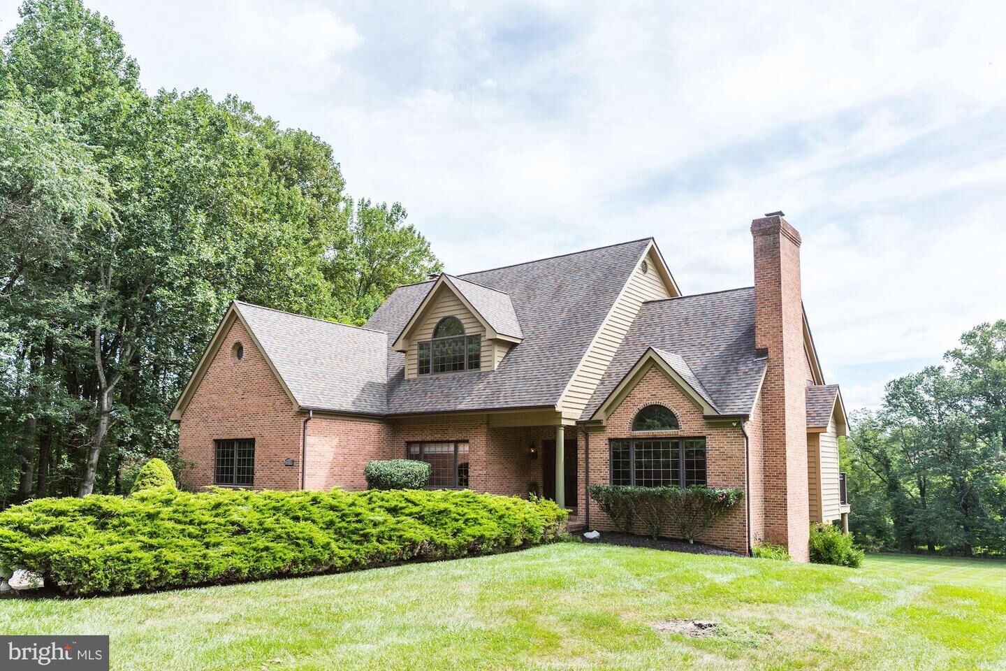 Property Photo: 13710 Loria Court MD 21029