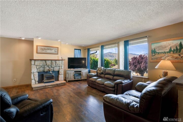 Property Photo:  1421 N Anne Ave  WA 98802 