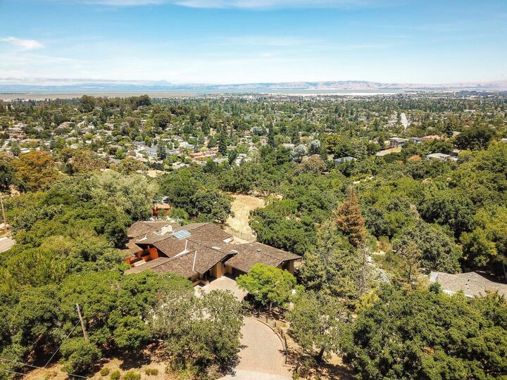 707 Vista Drive  Redwood City CA 94062 photo