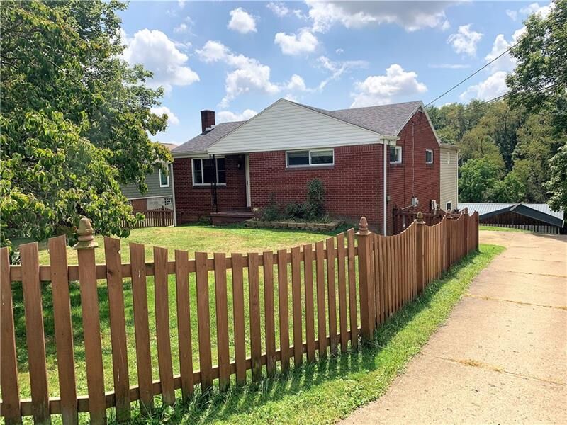 Property Photo:  824 E Beall Avenue  PA 15301 