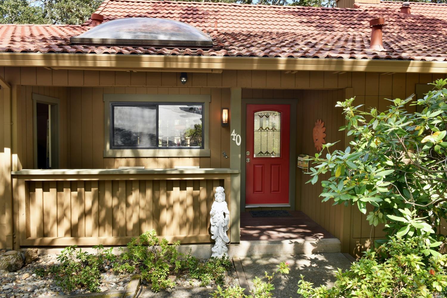 Property Photo: 40 Oak Forest Place CA 95409