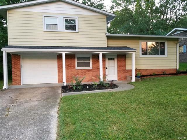 Property Photo: 21 Eastwood IL 62223