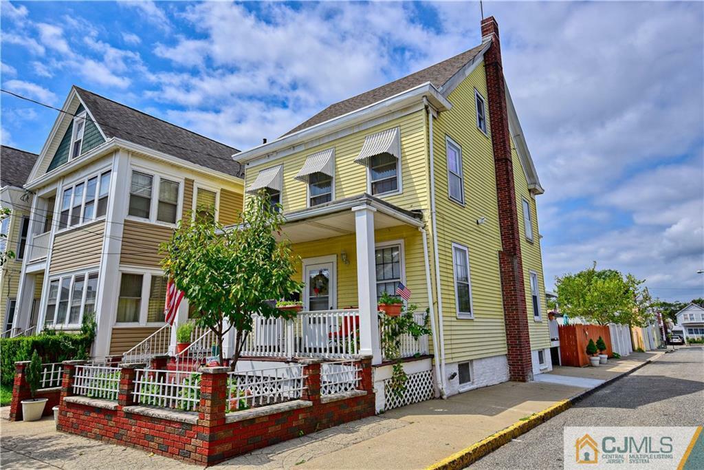 Property Photo:  185 State Street  NJ 08861 