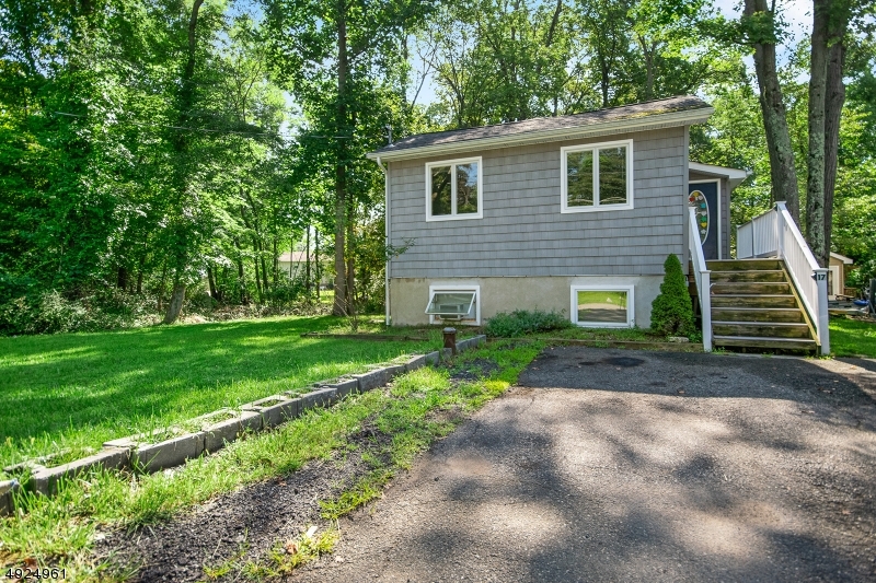 Property Photo:  17 Bucknell Way  NJ 07843 