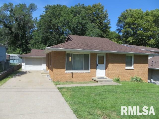 Property Photo:  111 Jefferson  IL 61611 