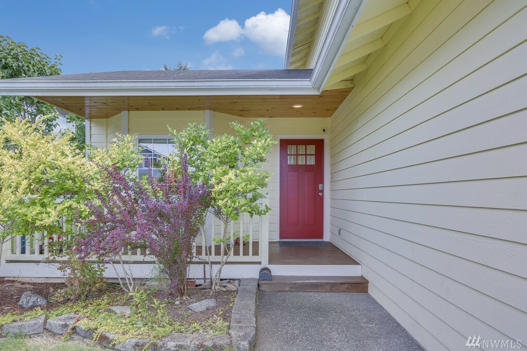 Property Photo:  17174 Sawyer St SE  WA 98272 