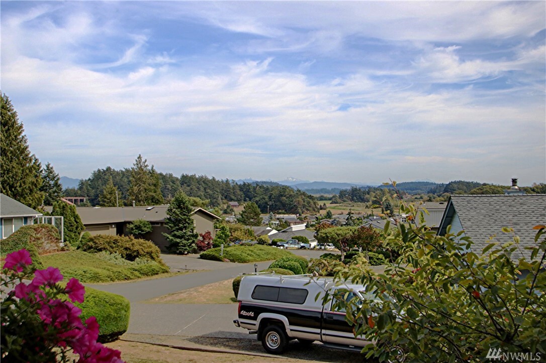 Property Photo: 243 Puyallup Place WA 98257